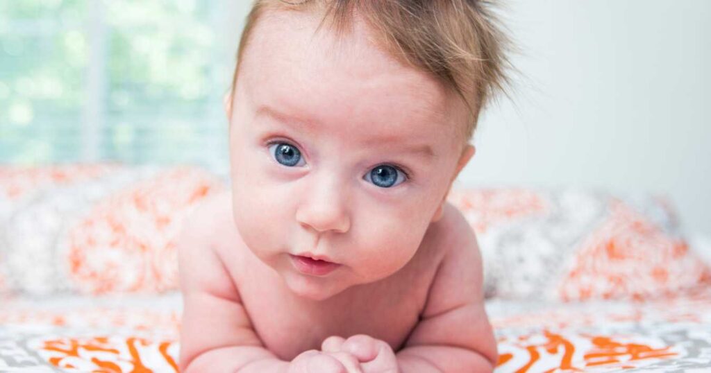 O que esperar durante o primeiro mês de vida do seu bebê